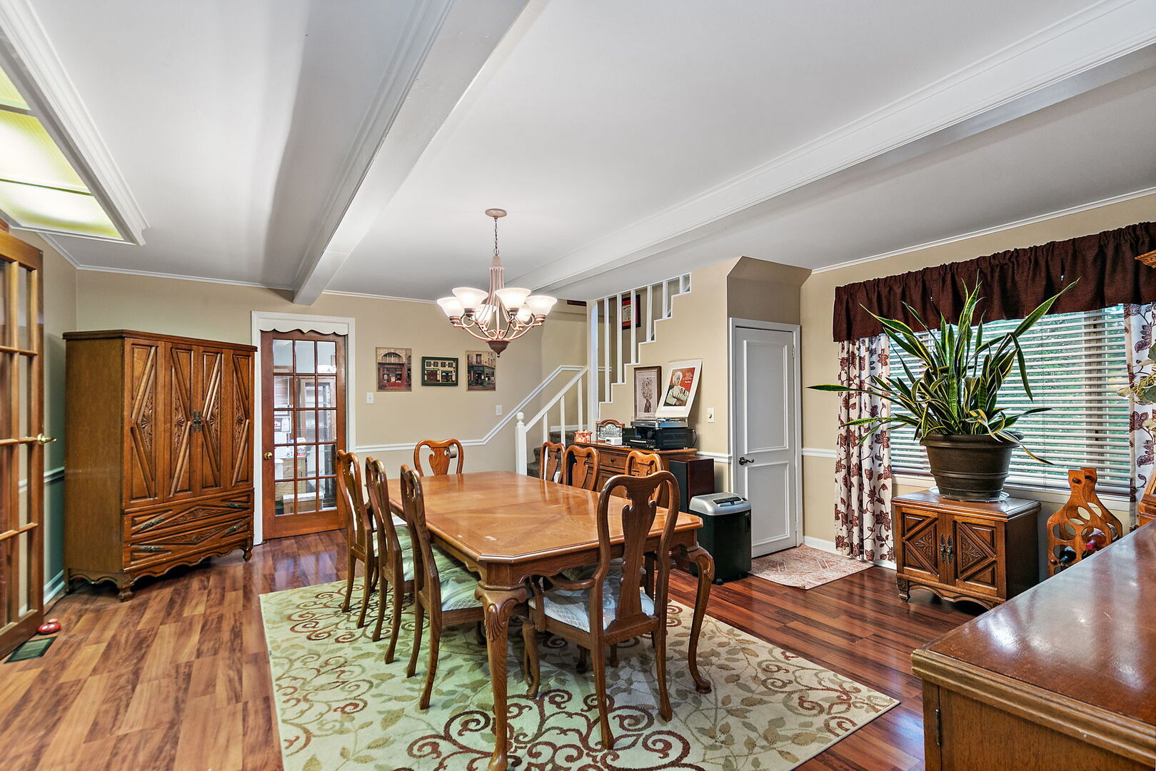 main property photo 6