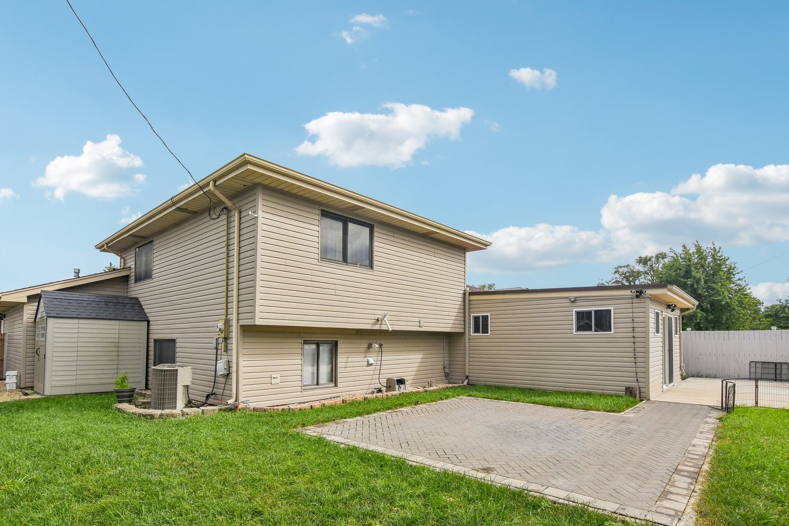main property photo 32
