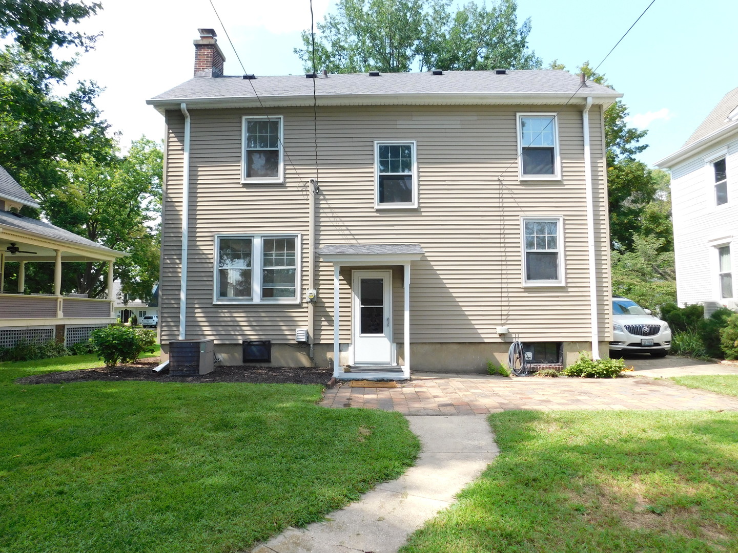 main property photo 28