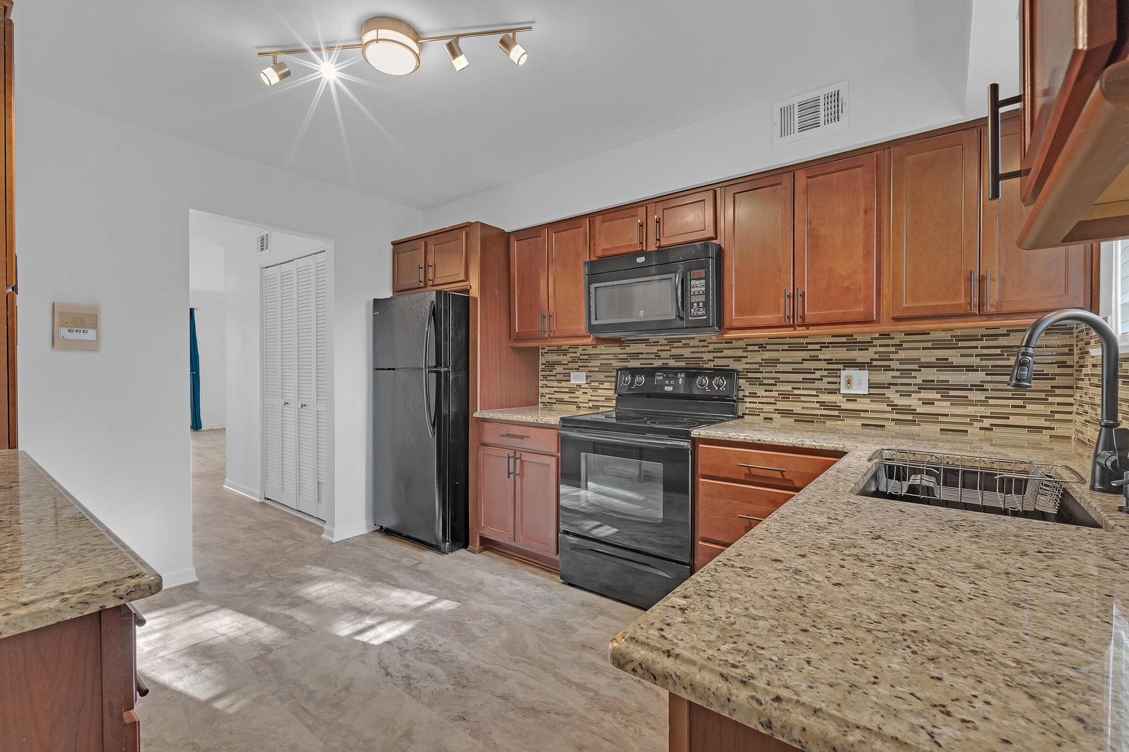 property viewer photo 5
