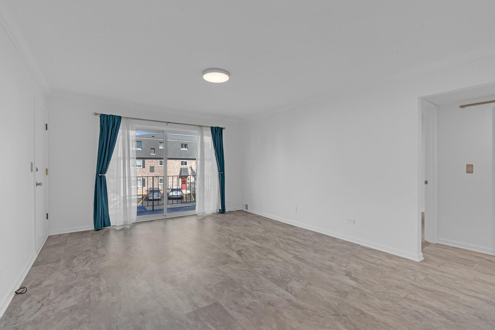 property viewer photo 7