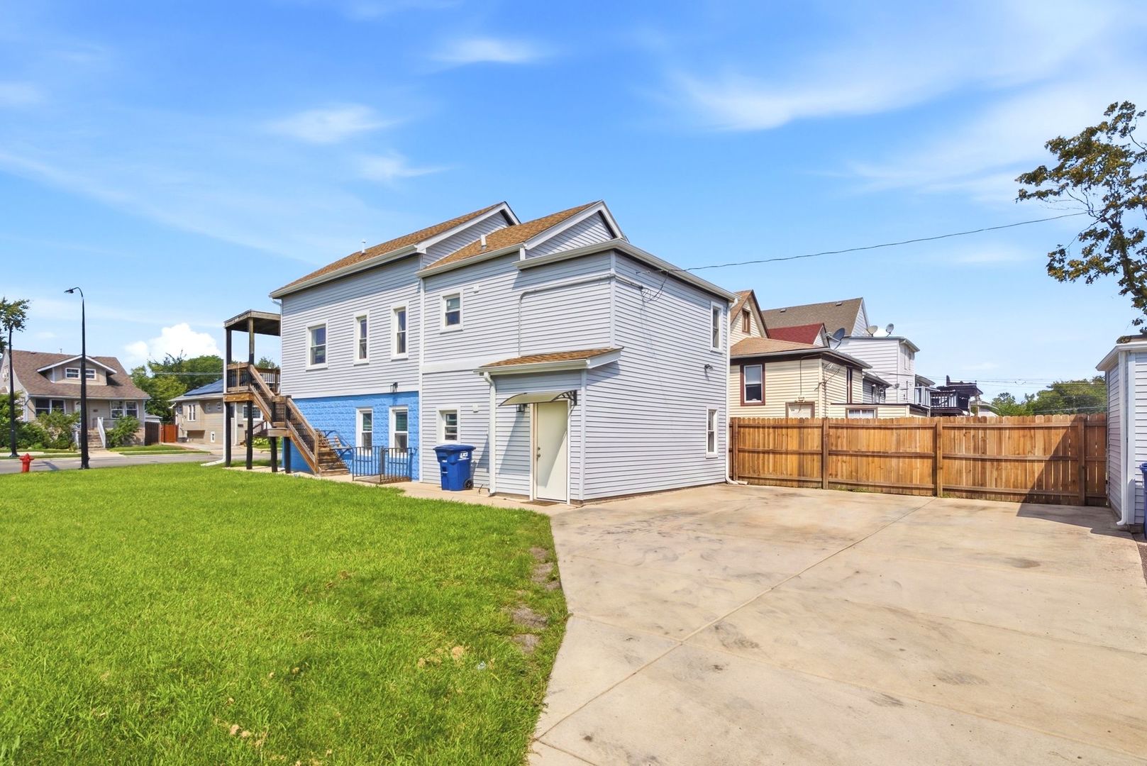 main property photo 32