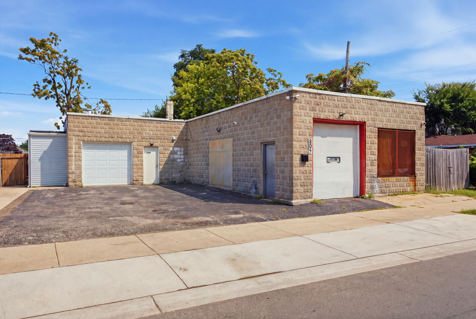 main property photo 33