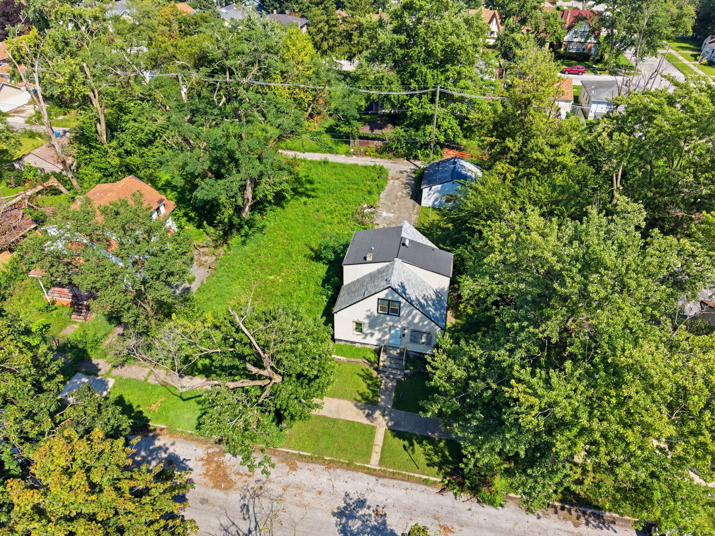 main property photo 10