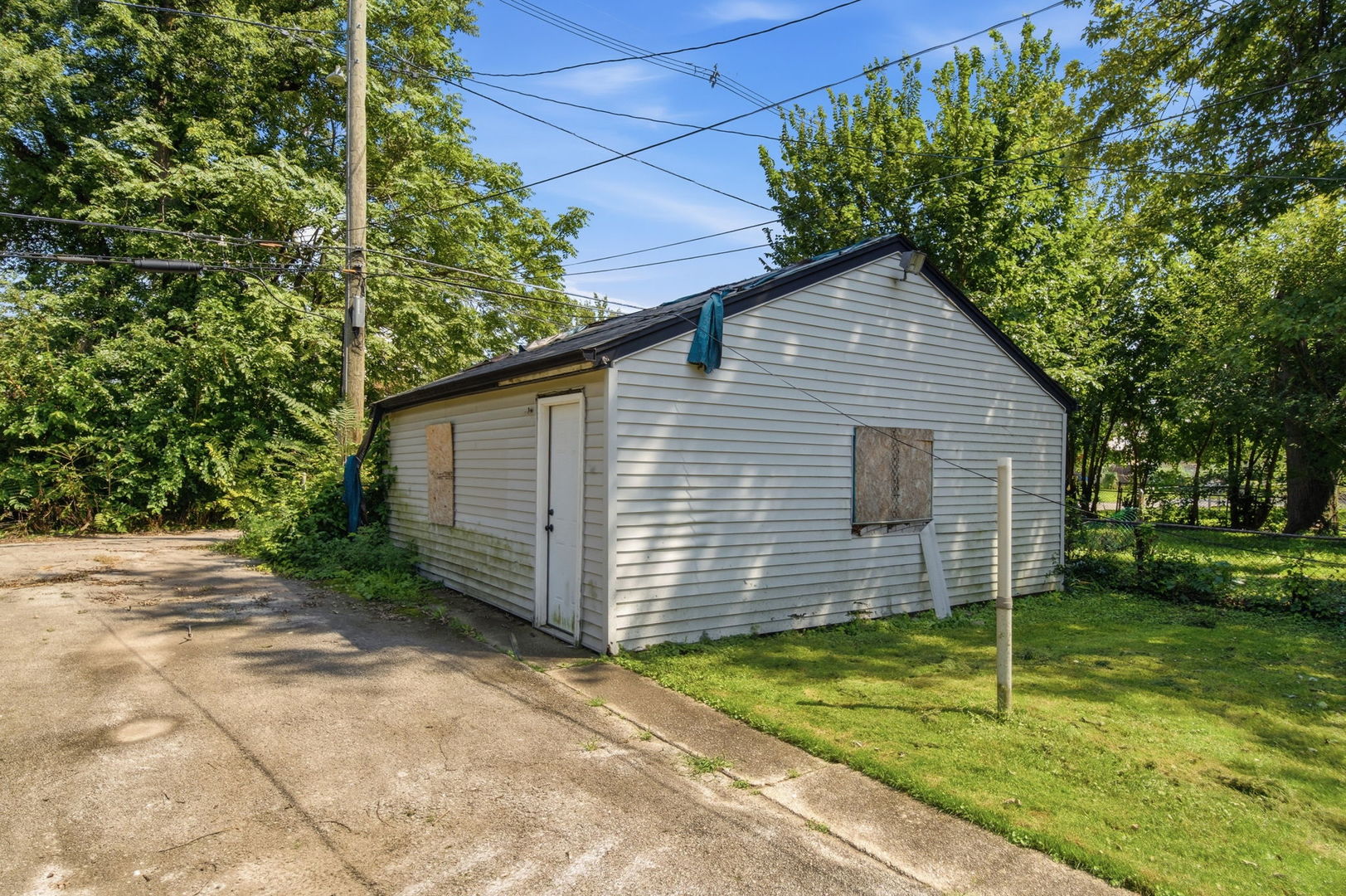 main property photo 13