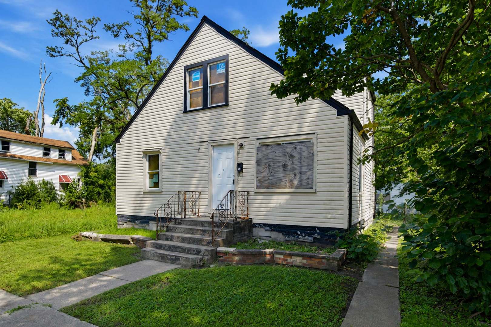 main property photo 5