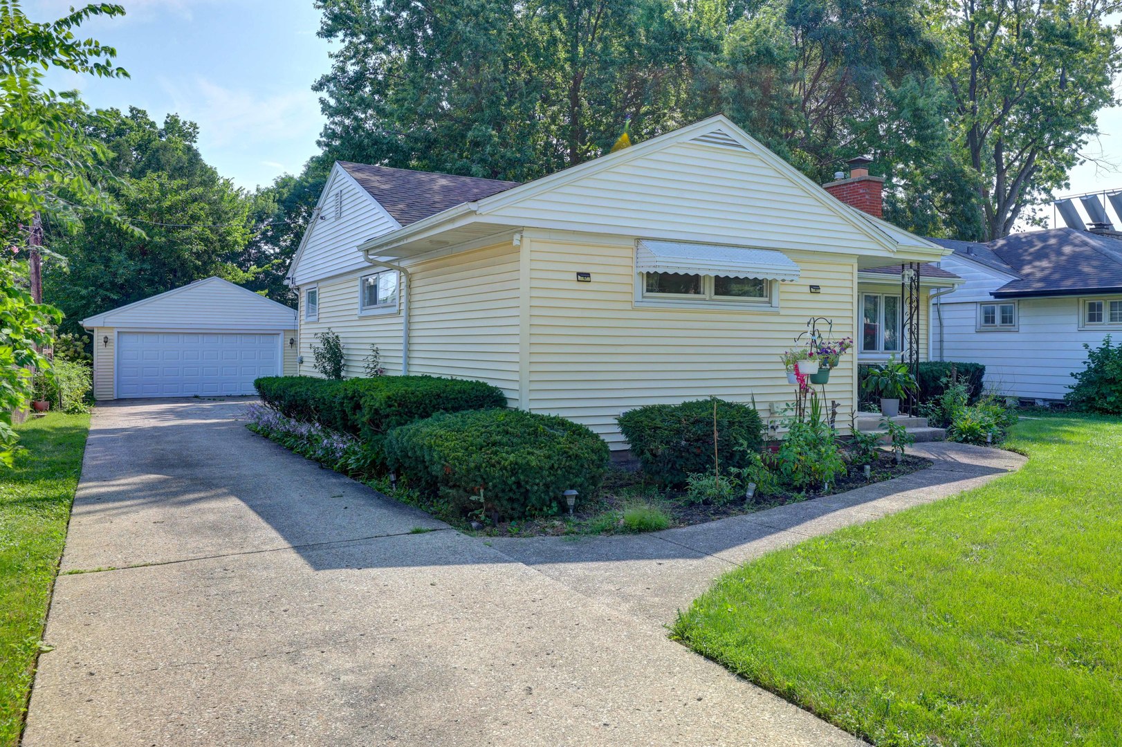 main property photo 26
