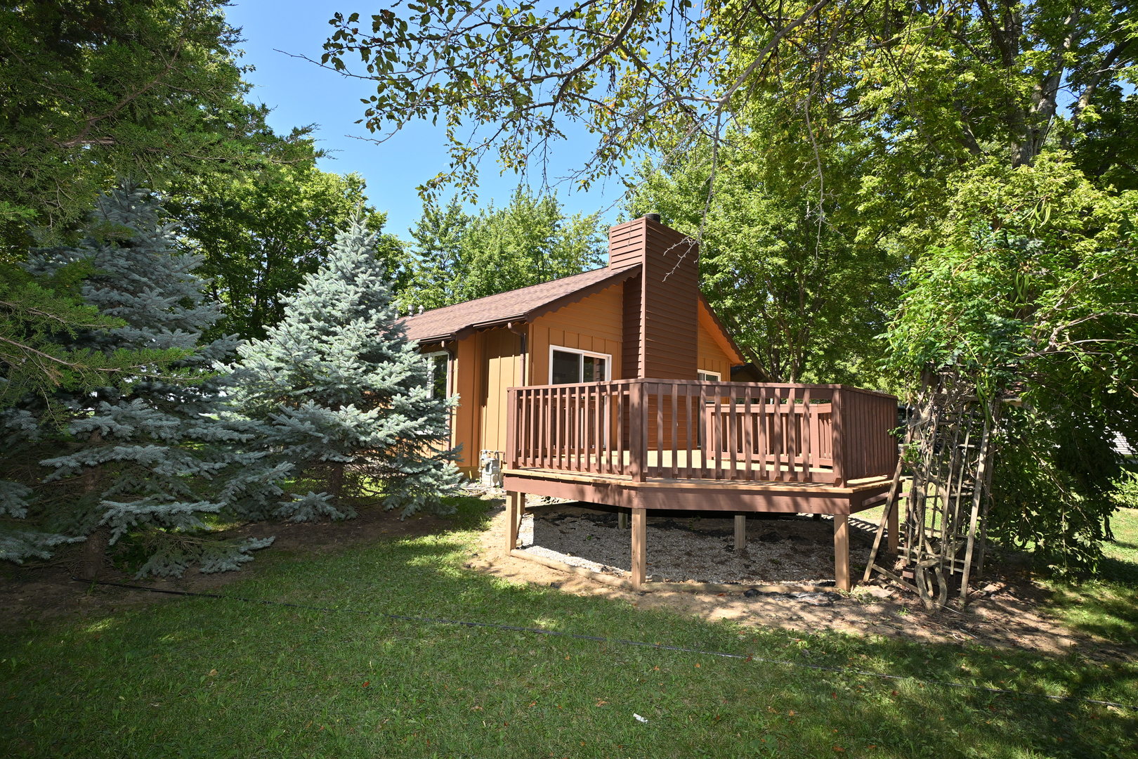 main property photo 6