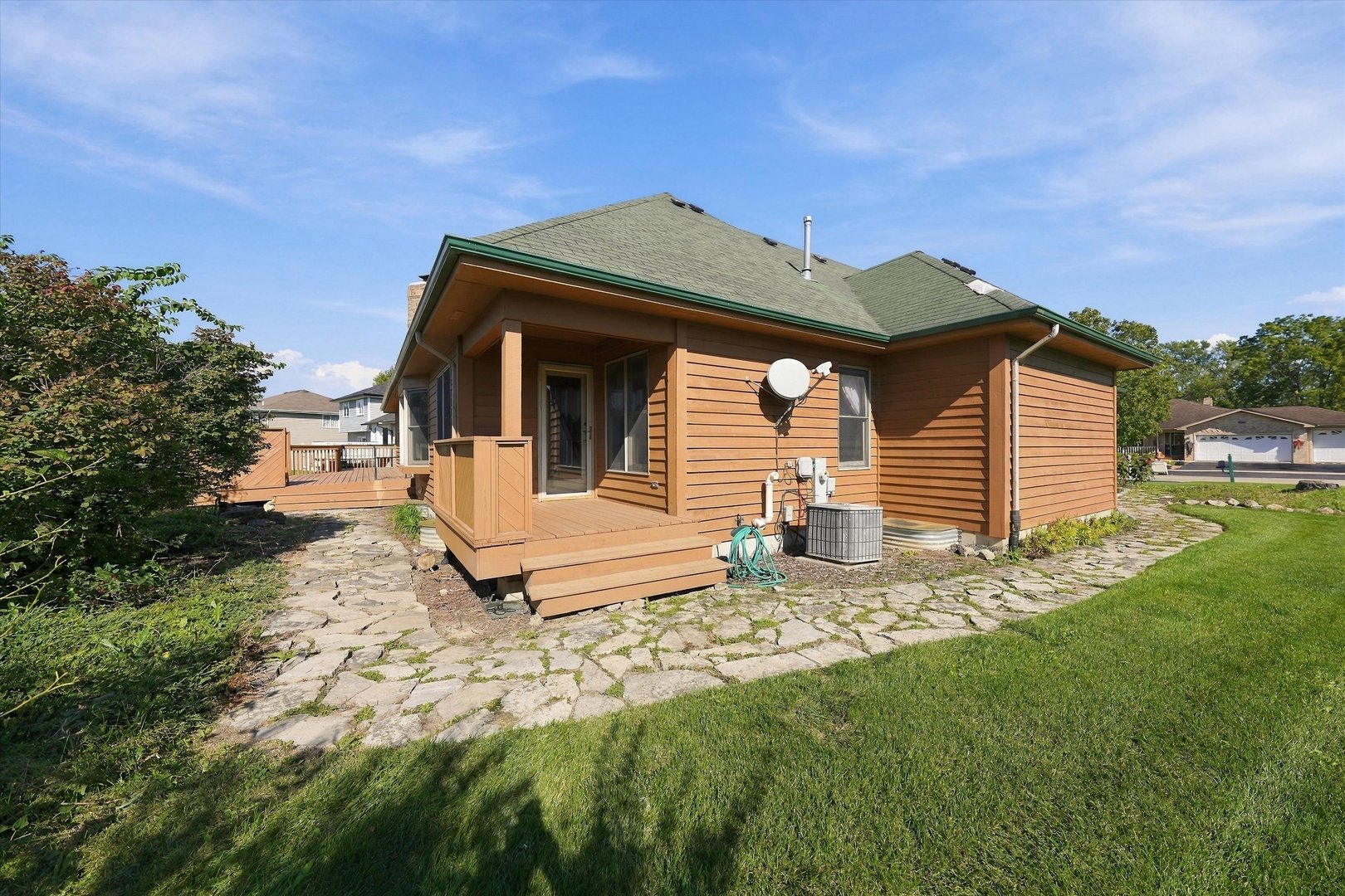 main property photo 32