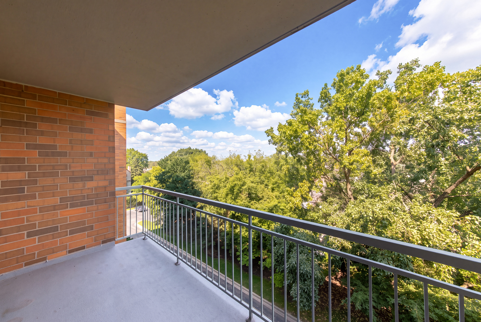 main property photo 11