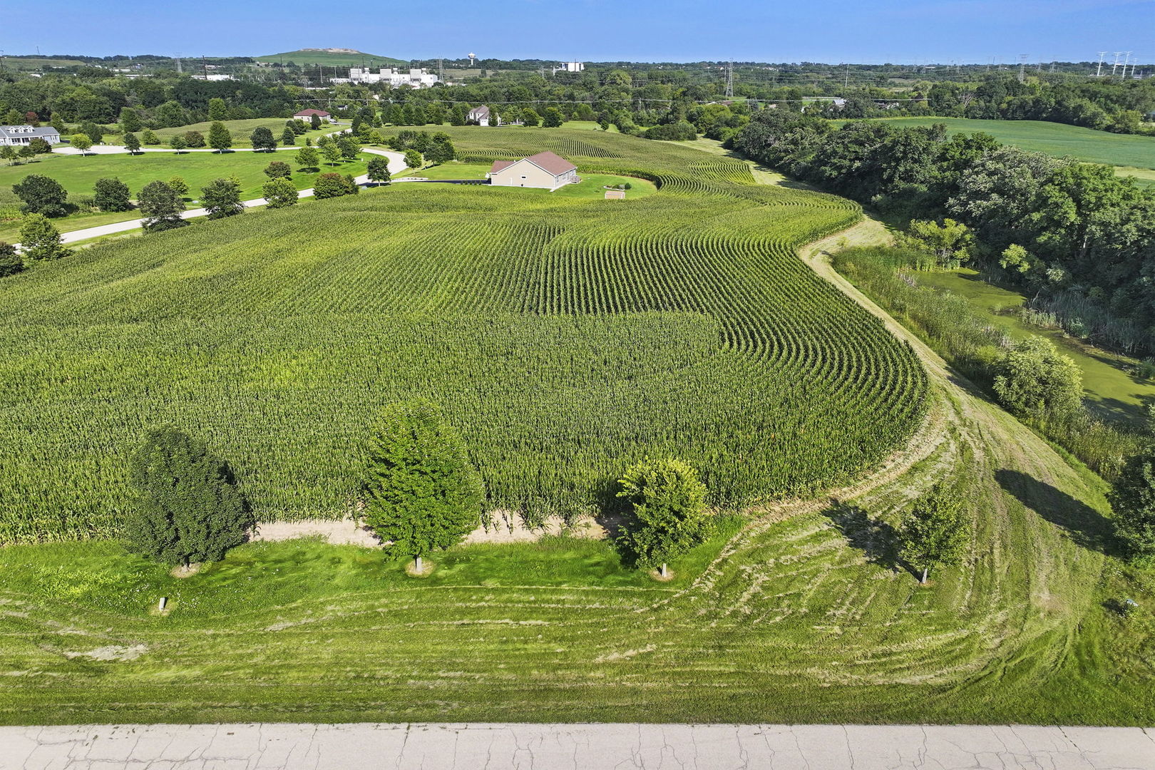 main property photo 8