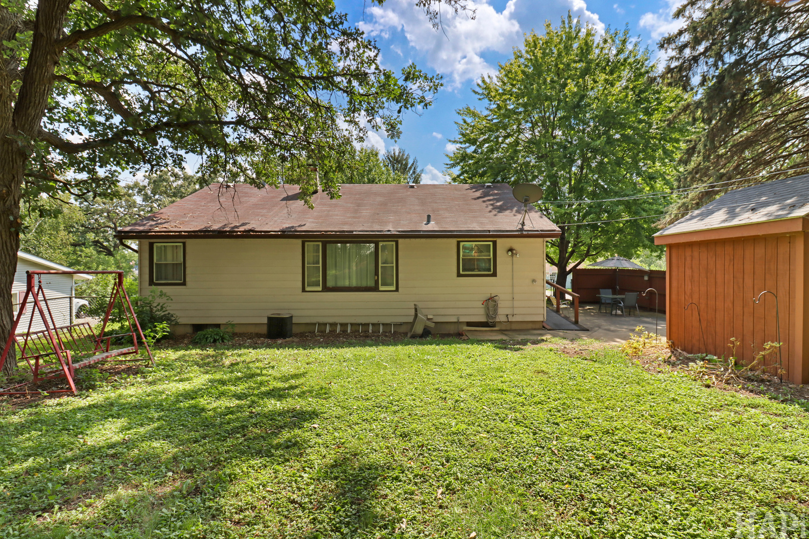 main property photo 20