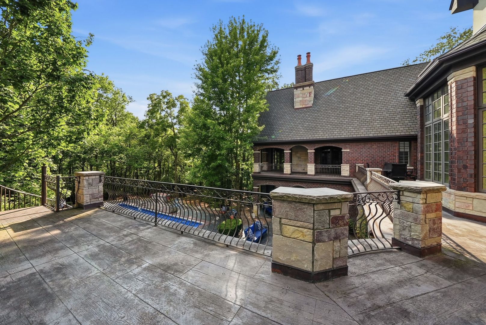 main property photo 36