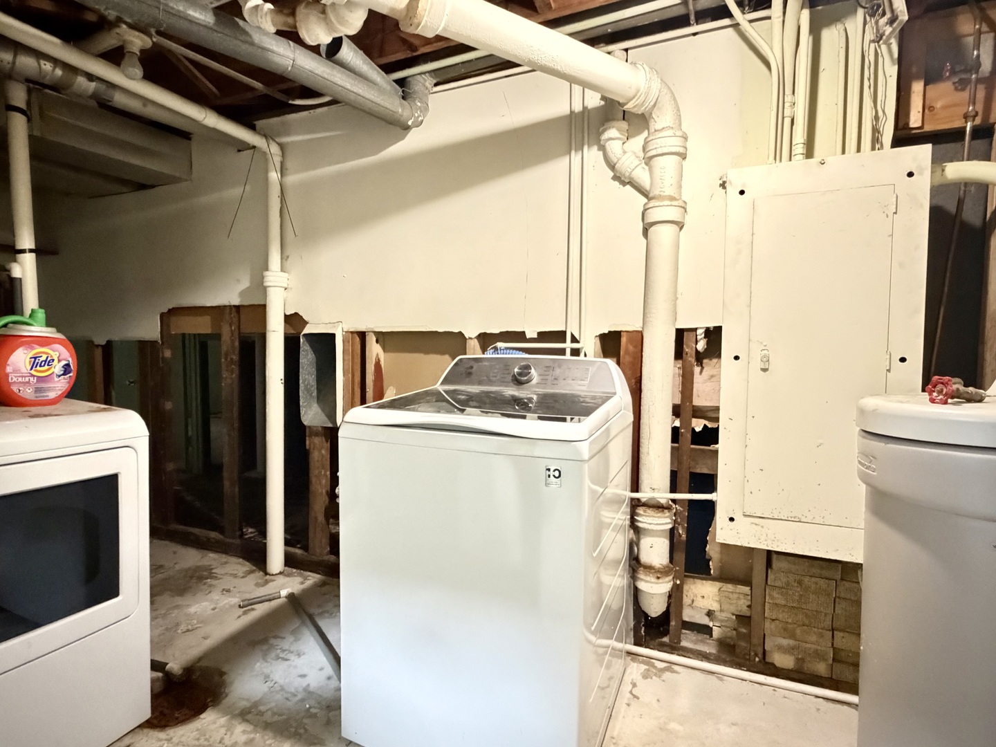 main property photo 14