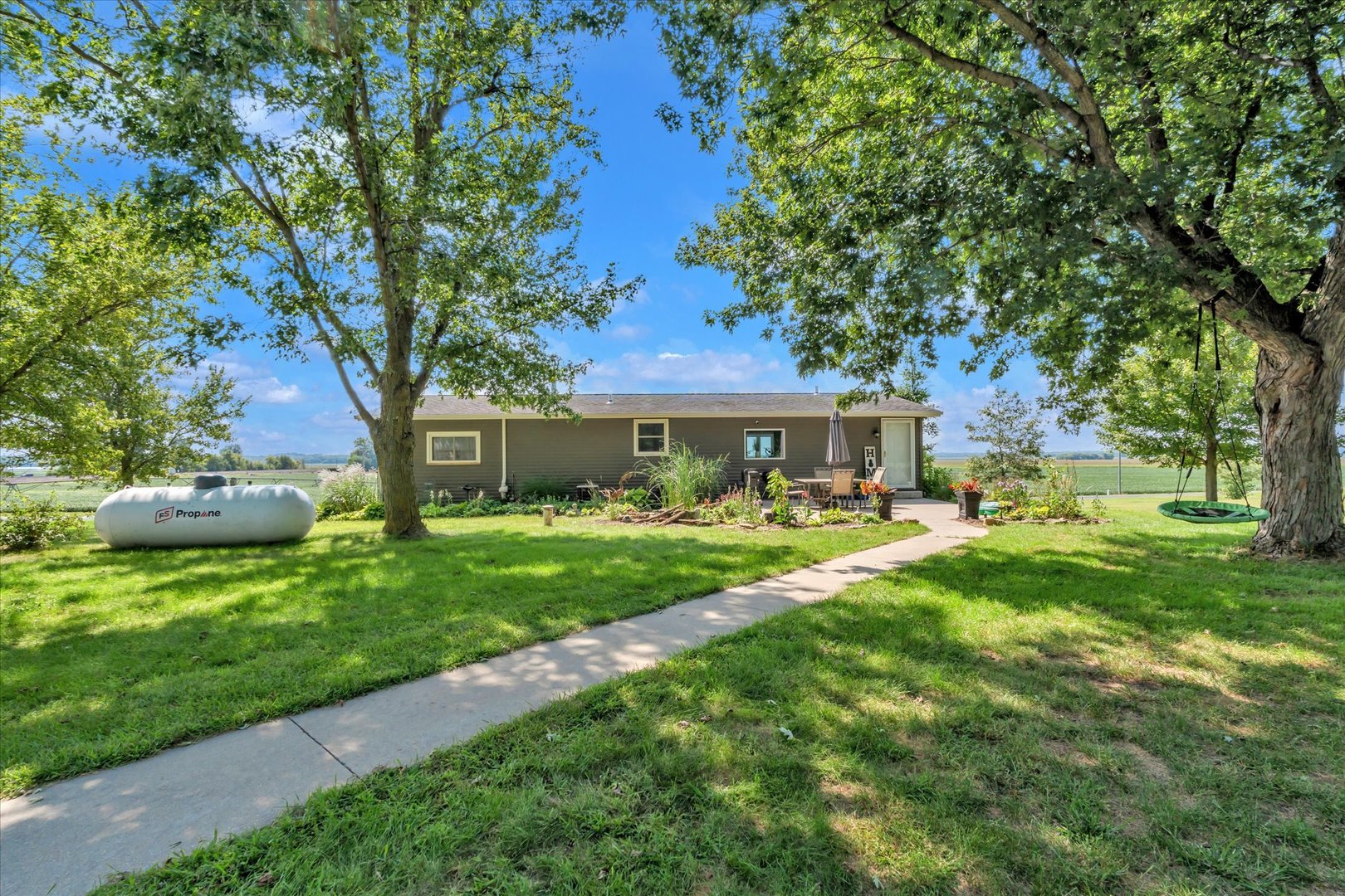 main property photo 47