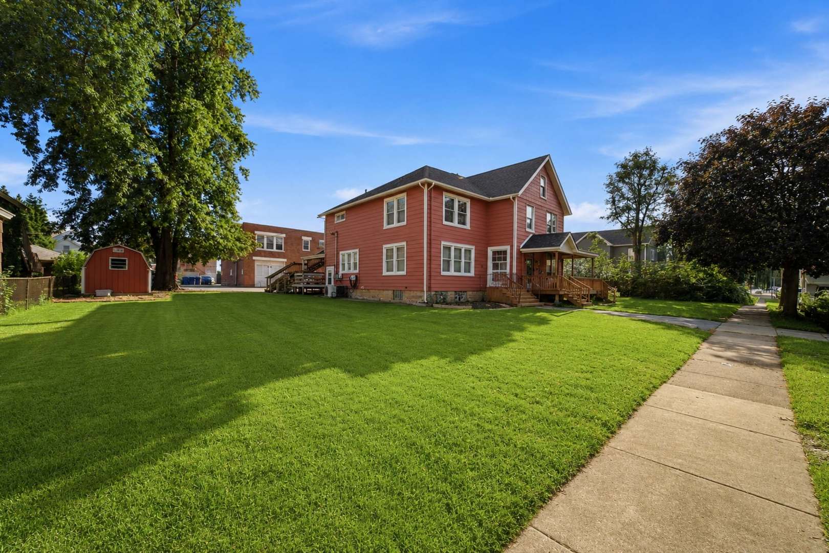 main property photo 12