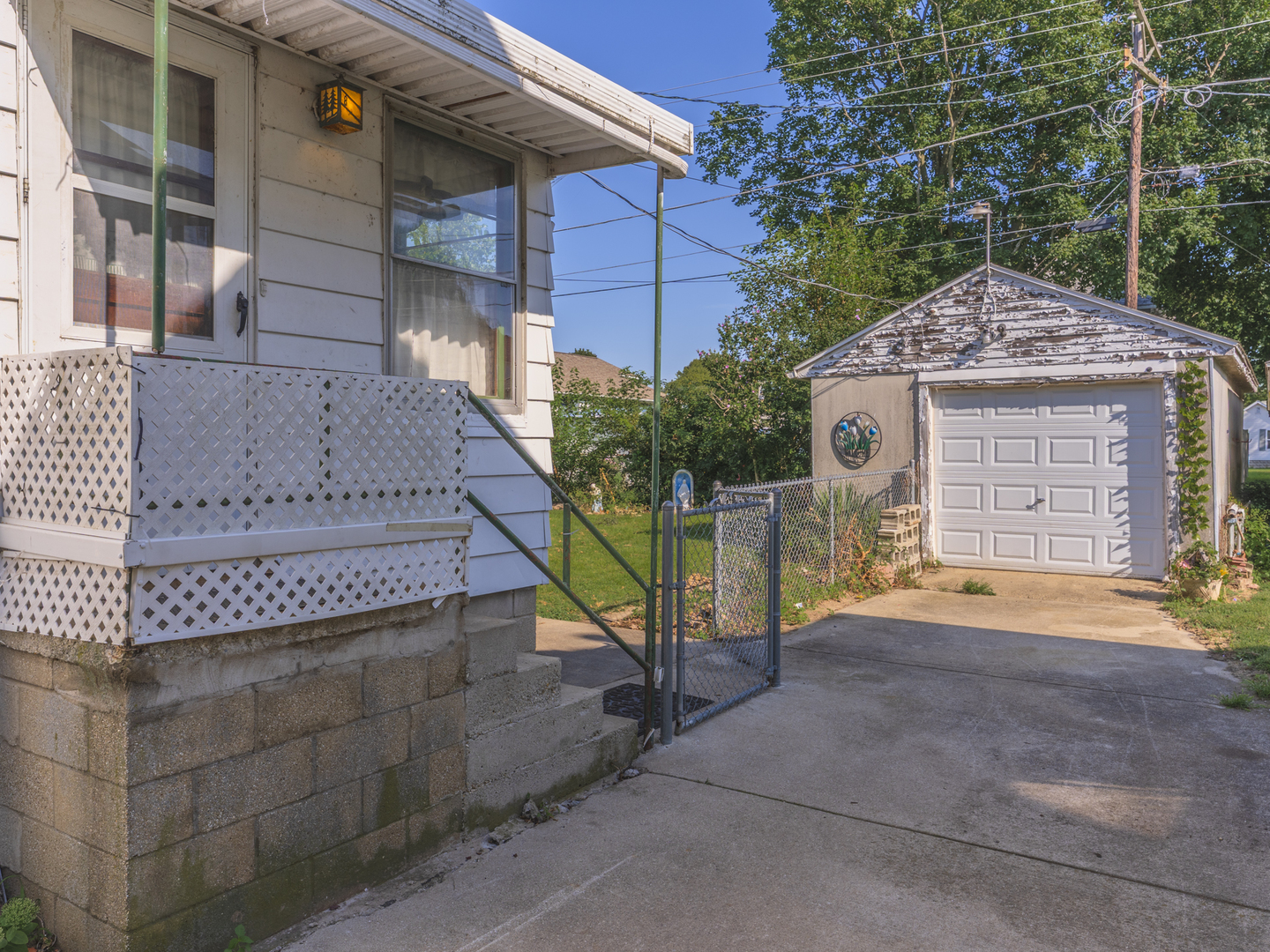 main property photo 29