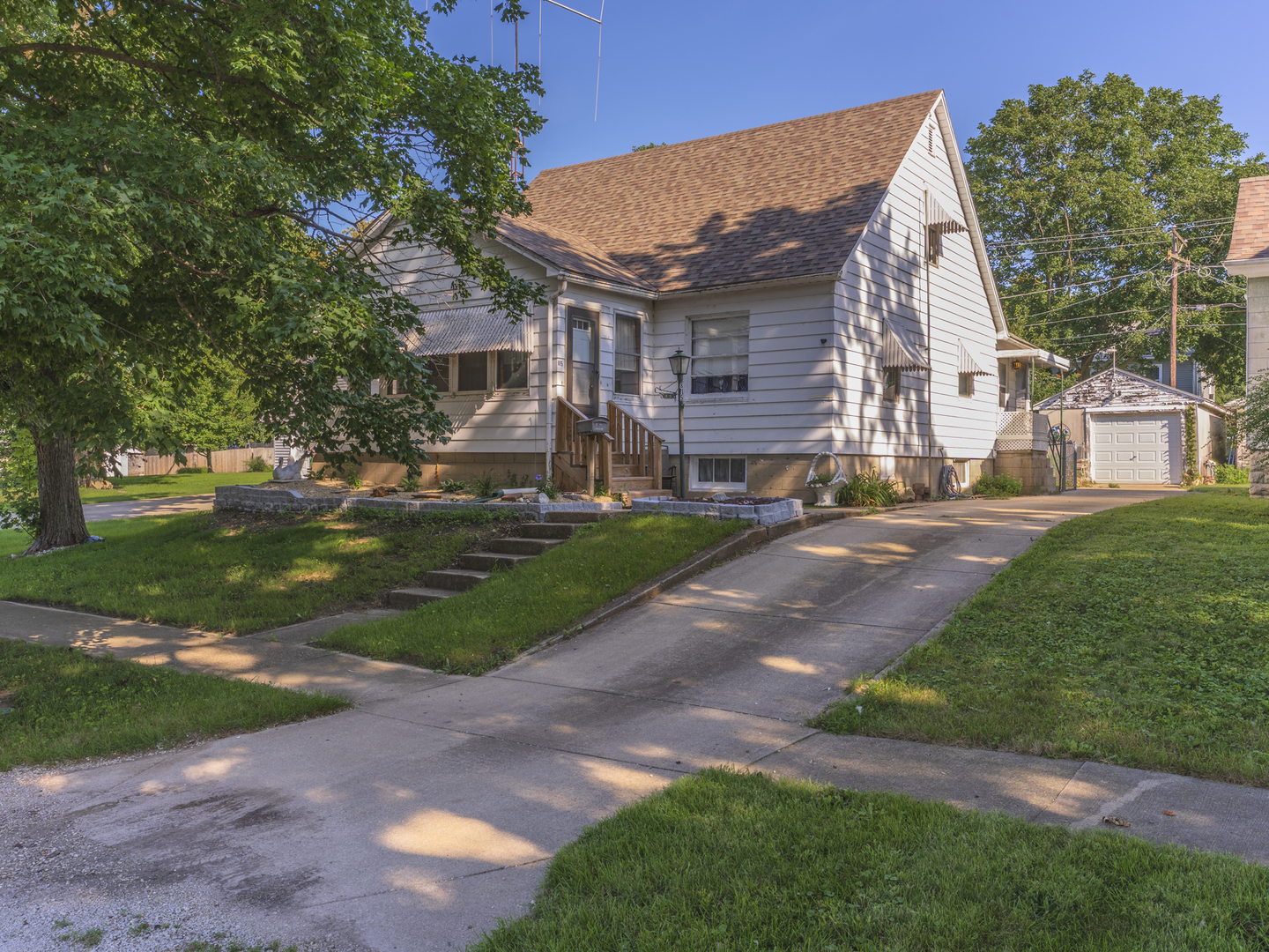 main property photo 34