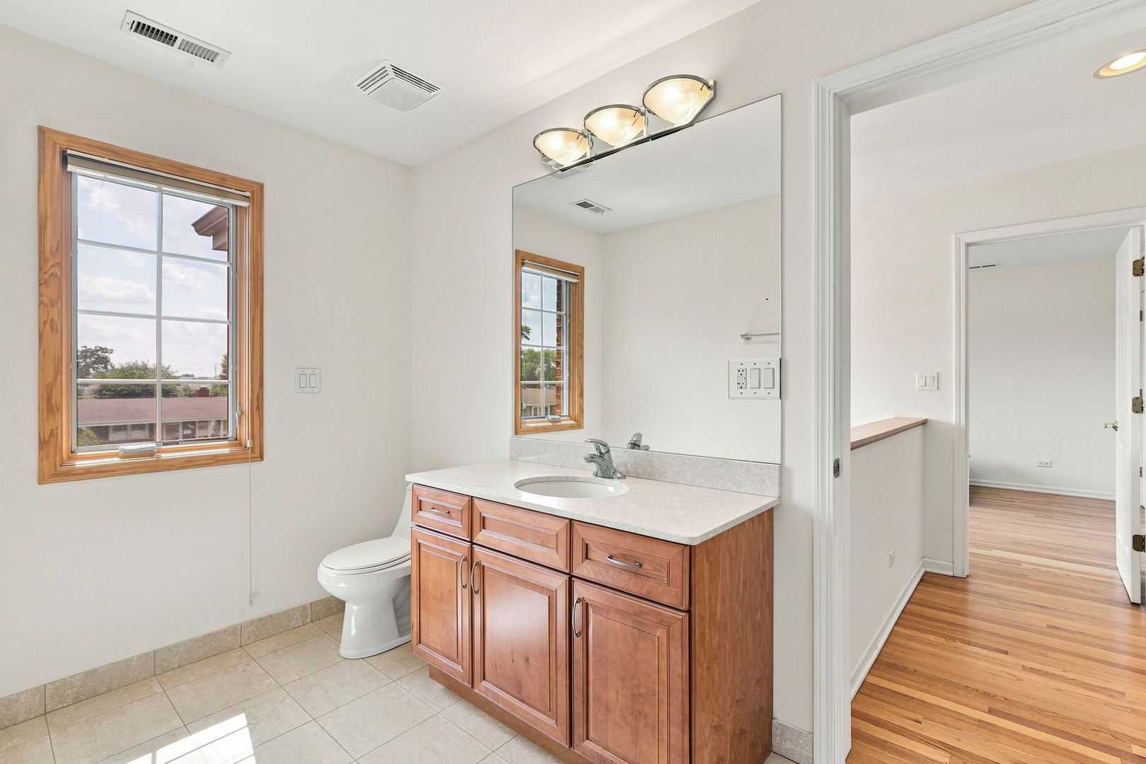 property viewer photo 25