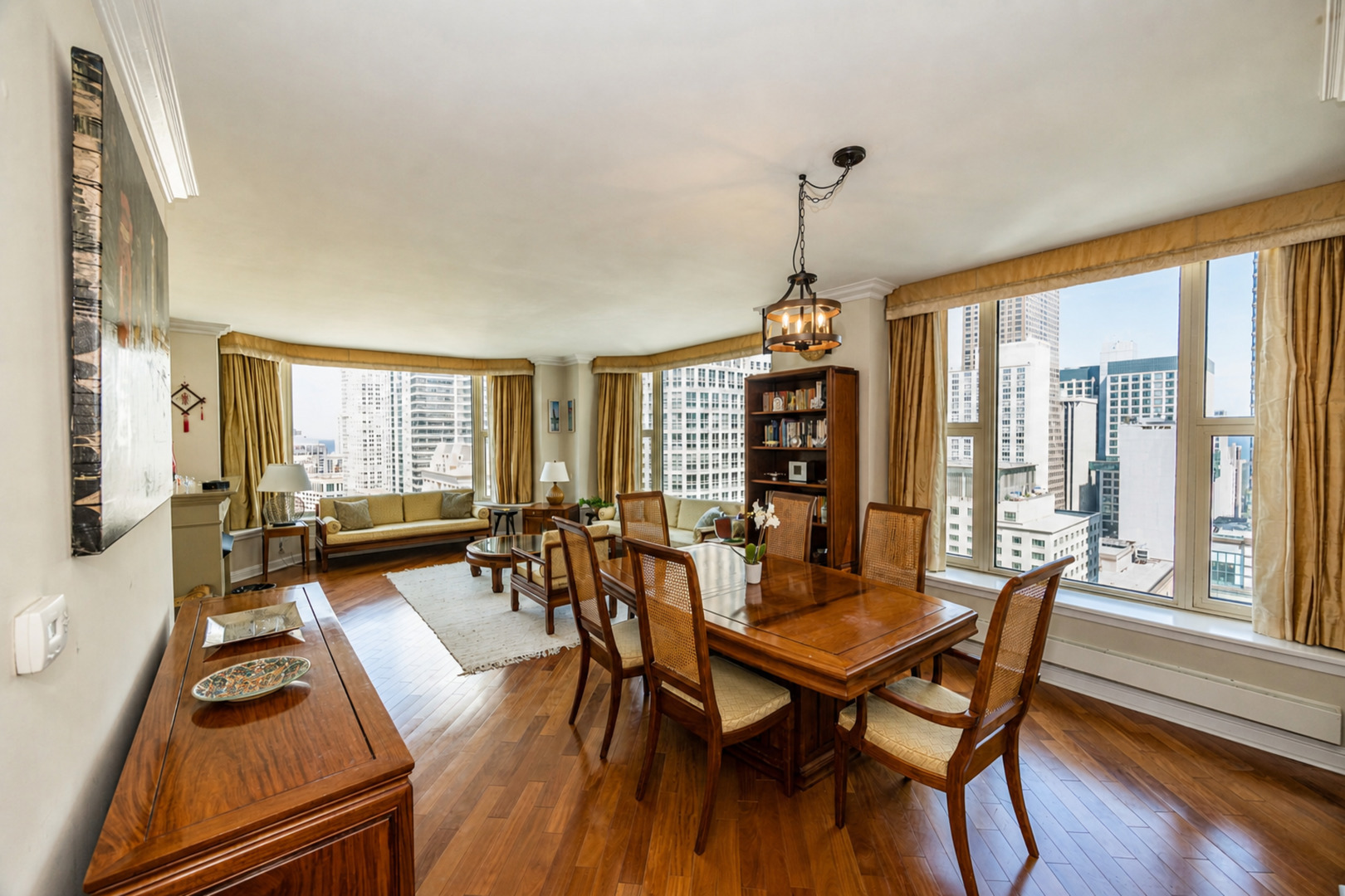 property viewer photo 1