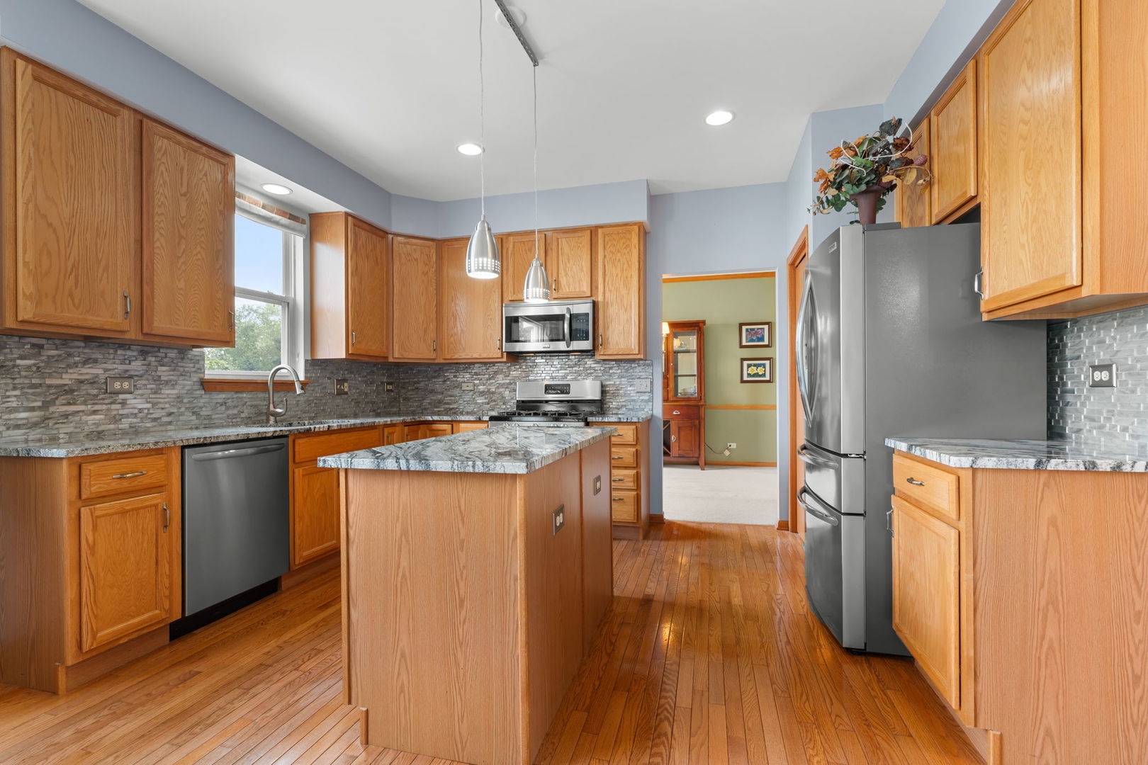 main property photo 4