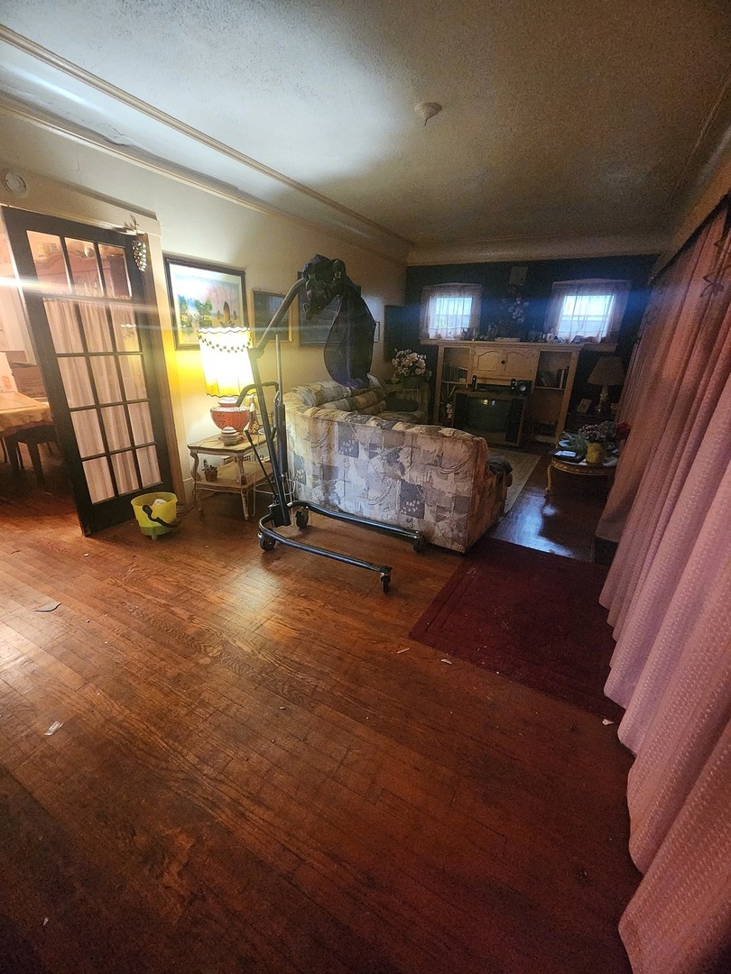 main property photo 23