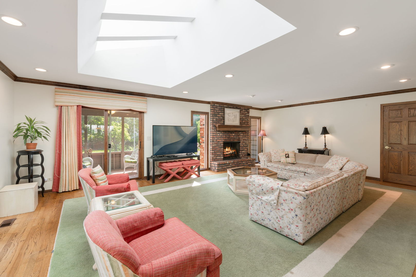 main property photo 10