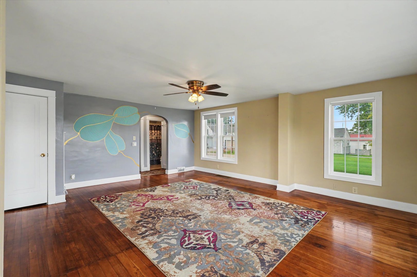 main property photo 11