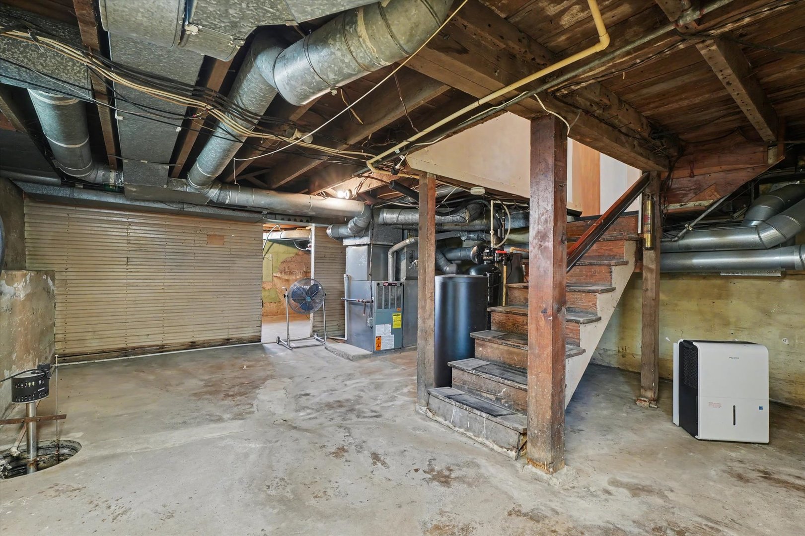 main property photo 37