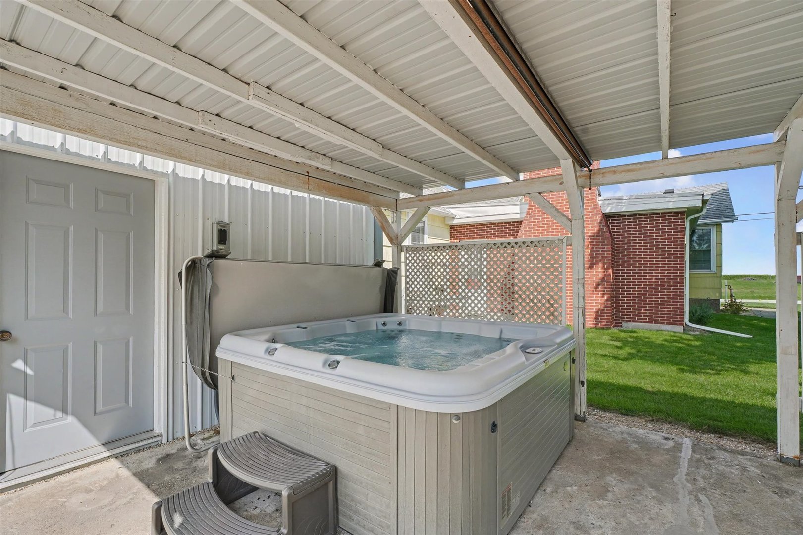 main property photo 41