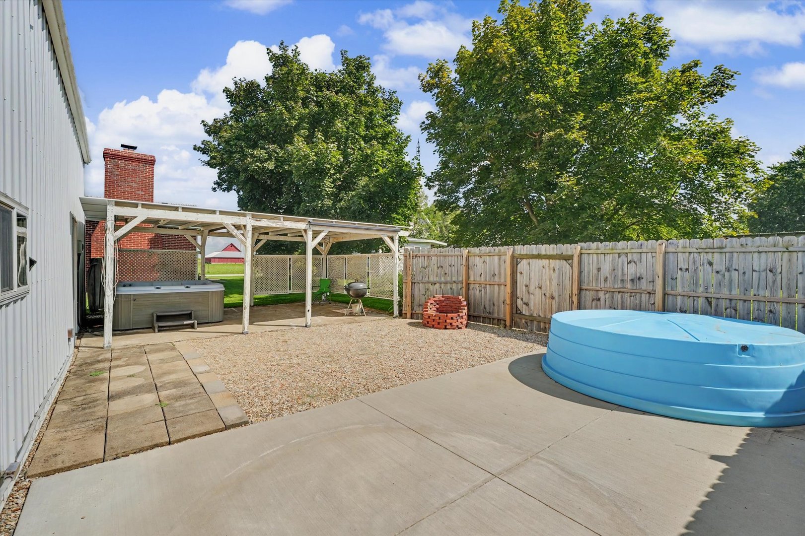 main property photo 44