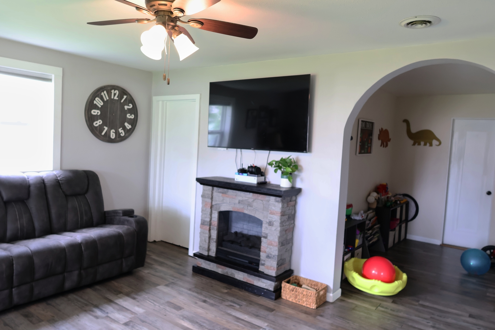 main property photo 6