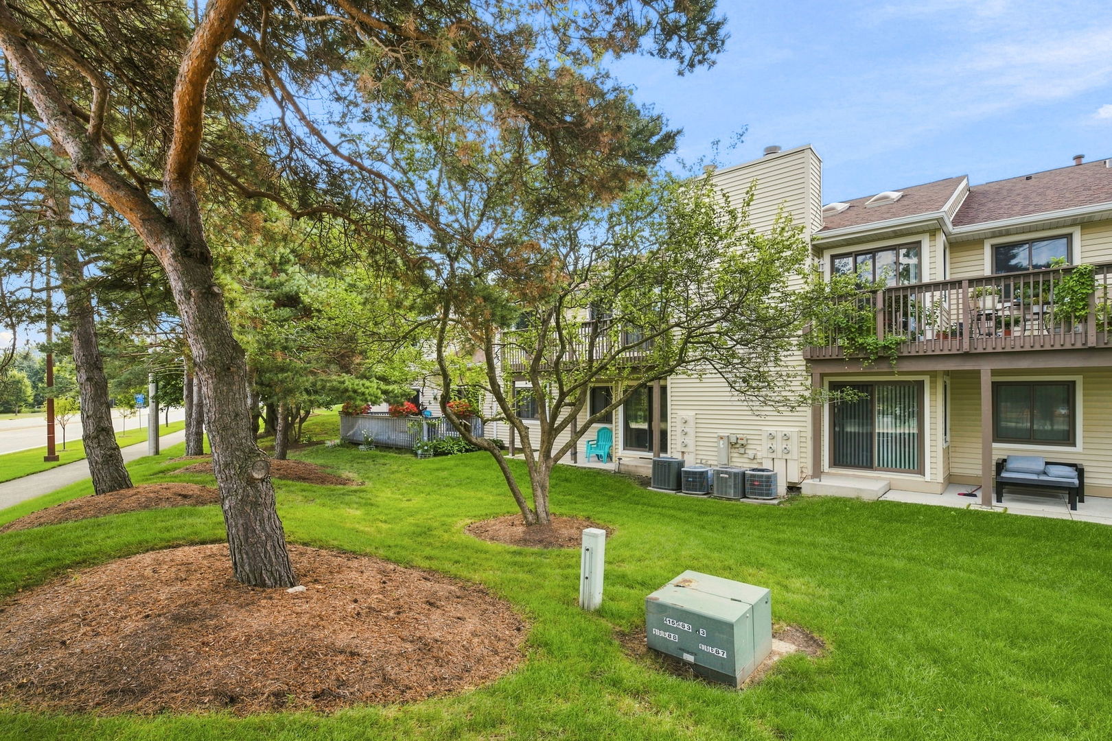 main property photo 28