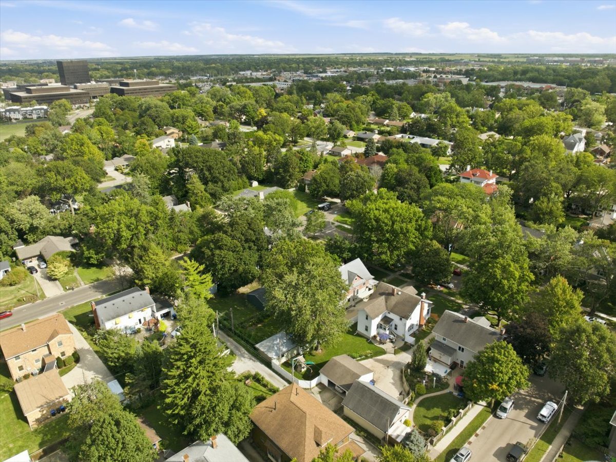 main property photo 49