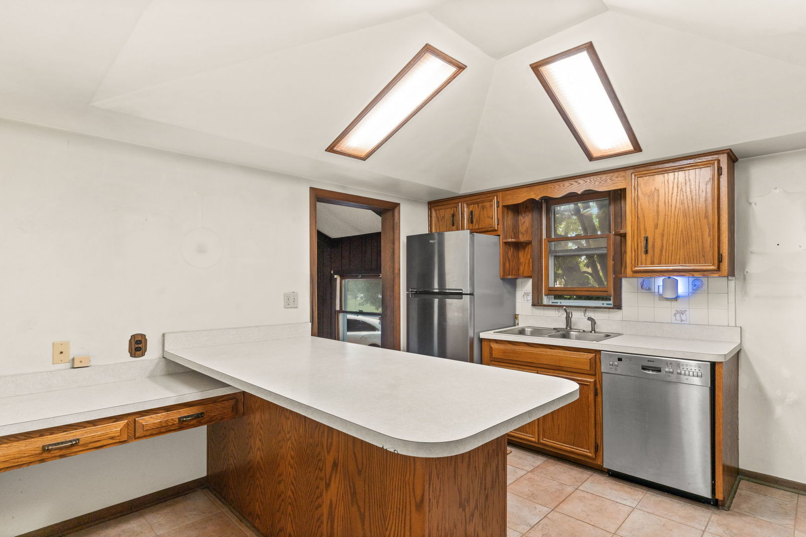 main property photo 16