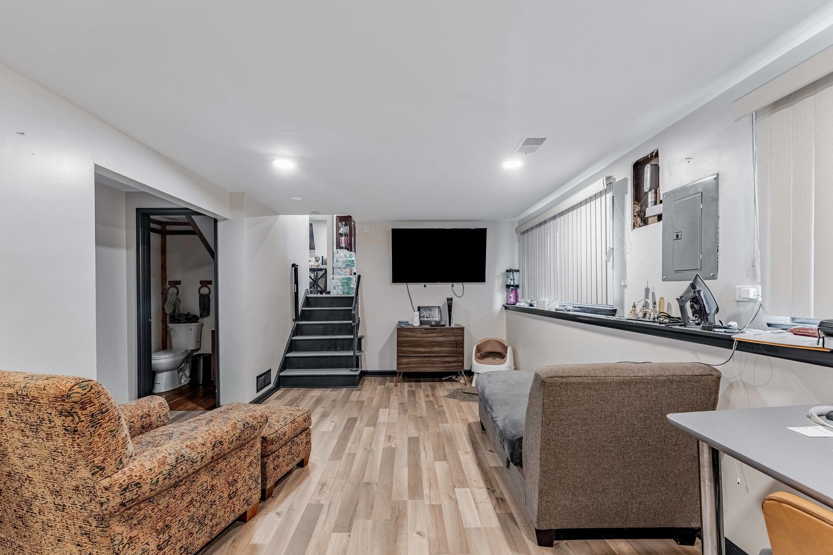 main property photo 13