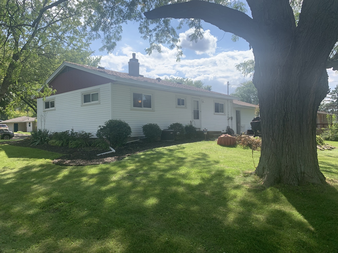 main property photo 14
