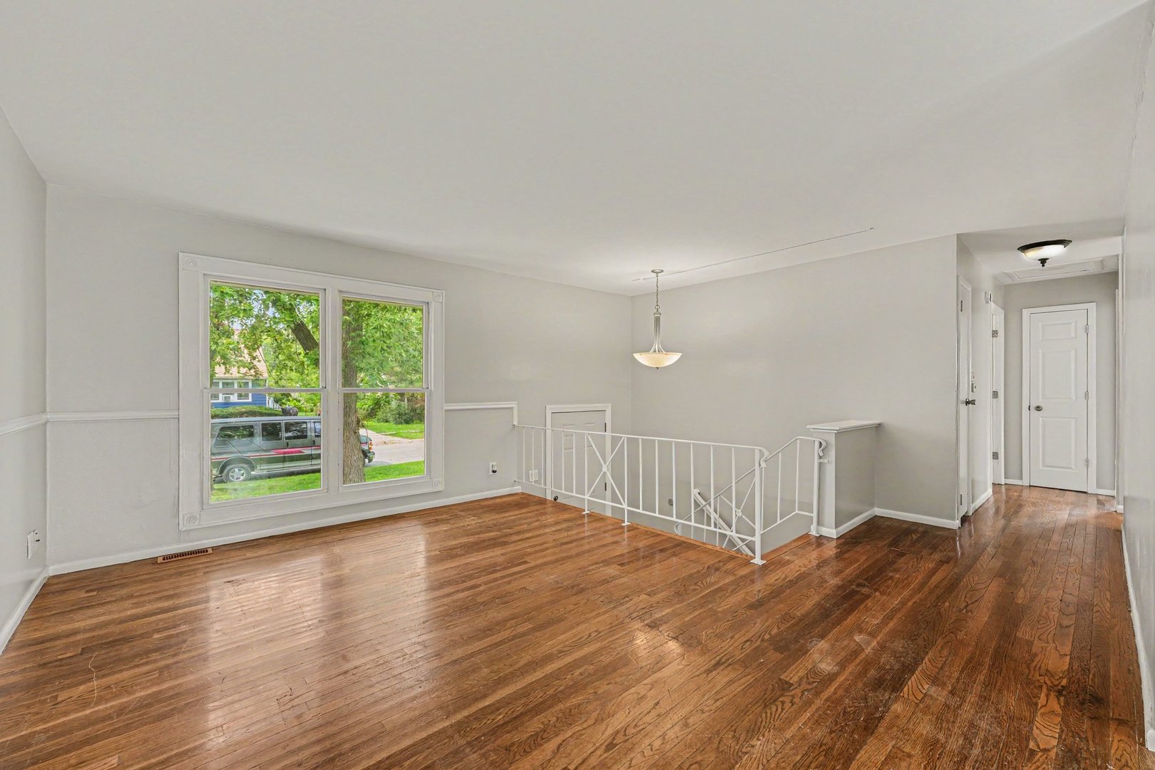 property viewer photo 2