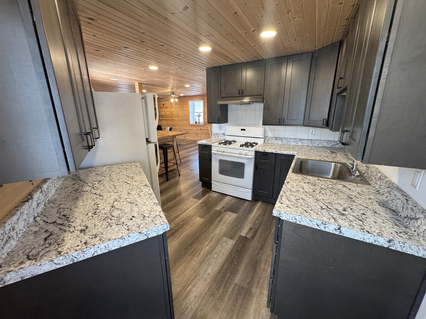 property viewer photo 26
