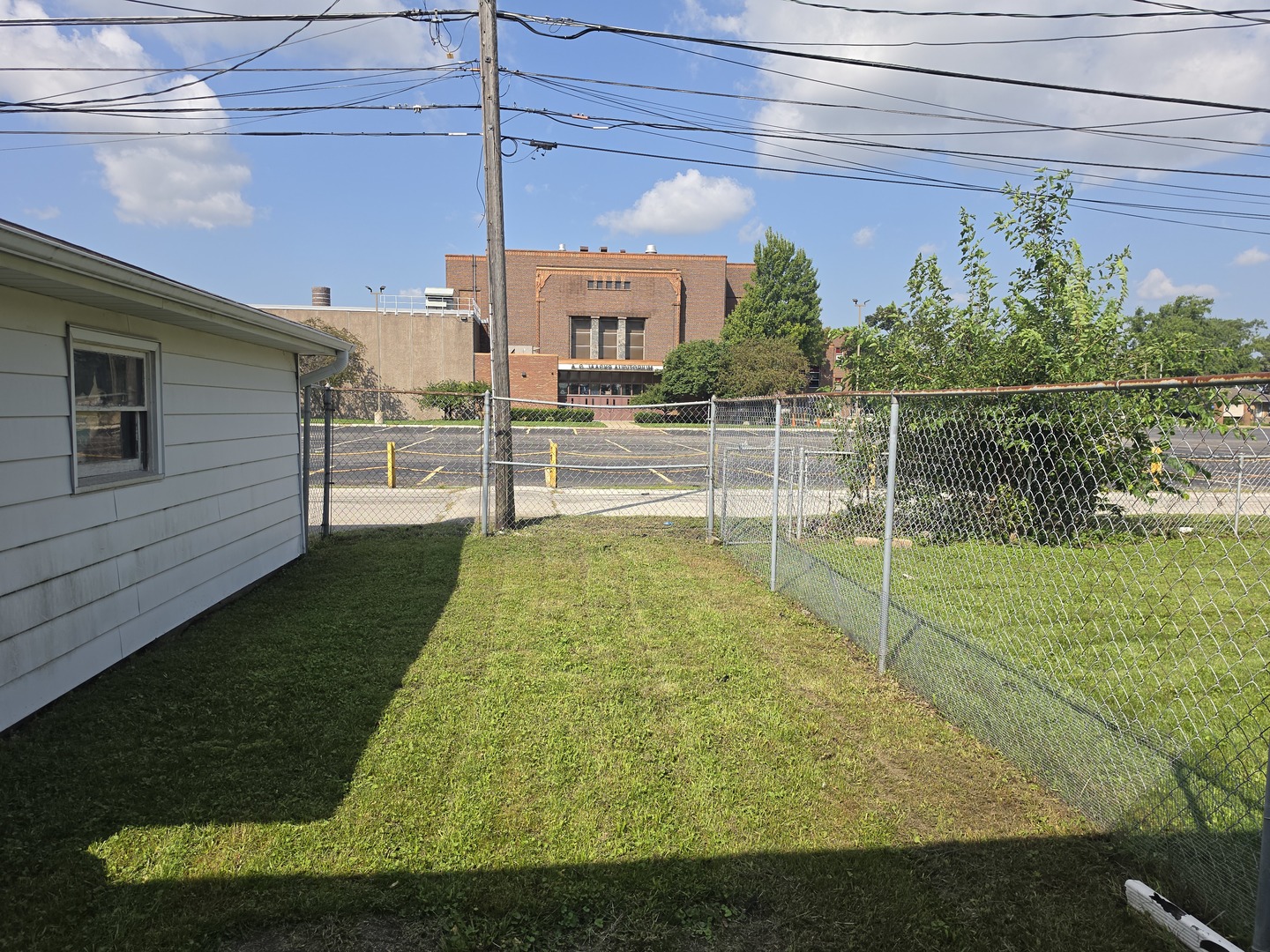 main property photo 29