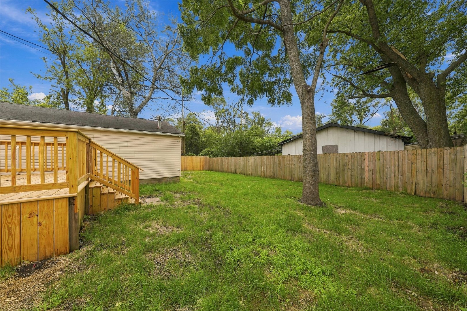 main property photo 30