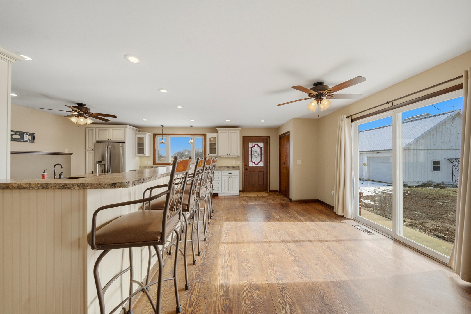main property photo 9