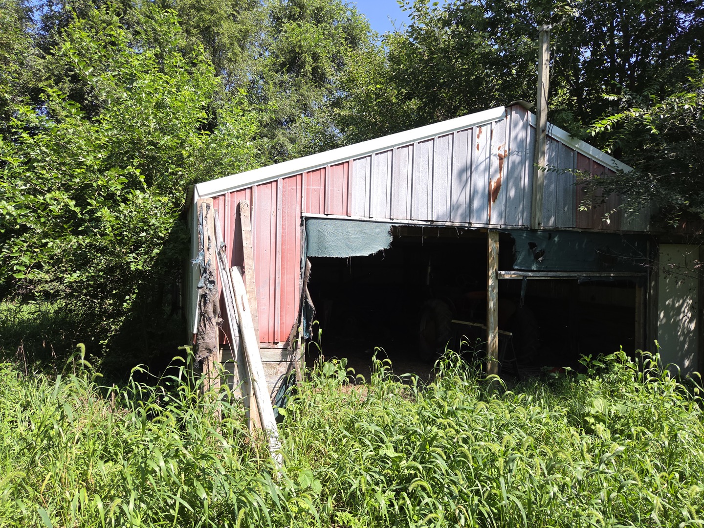 main property photo 14