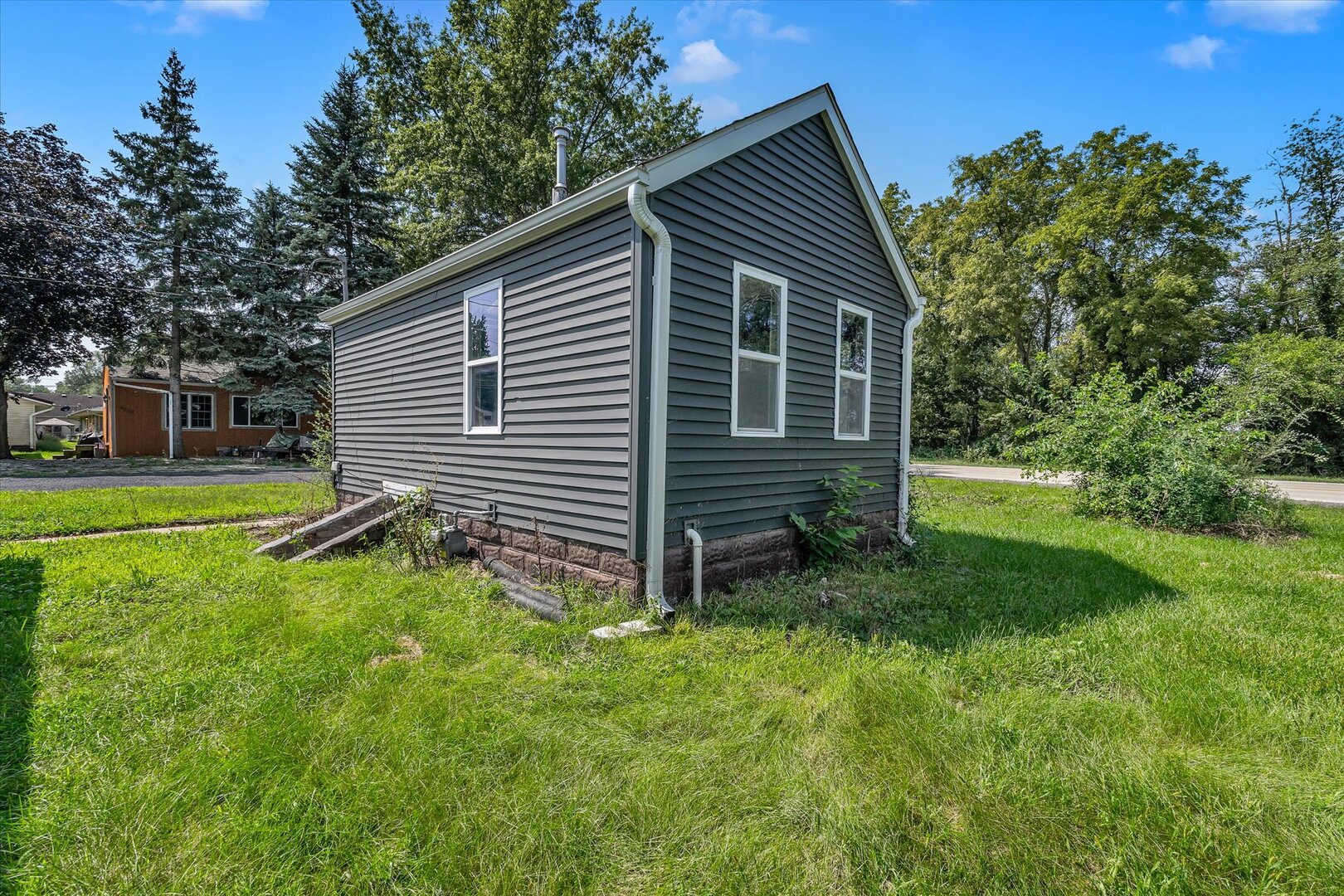 property viewer photo 3