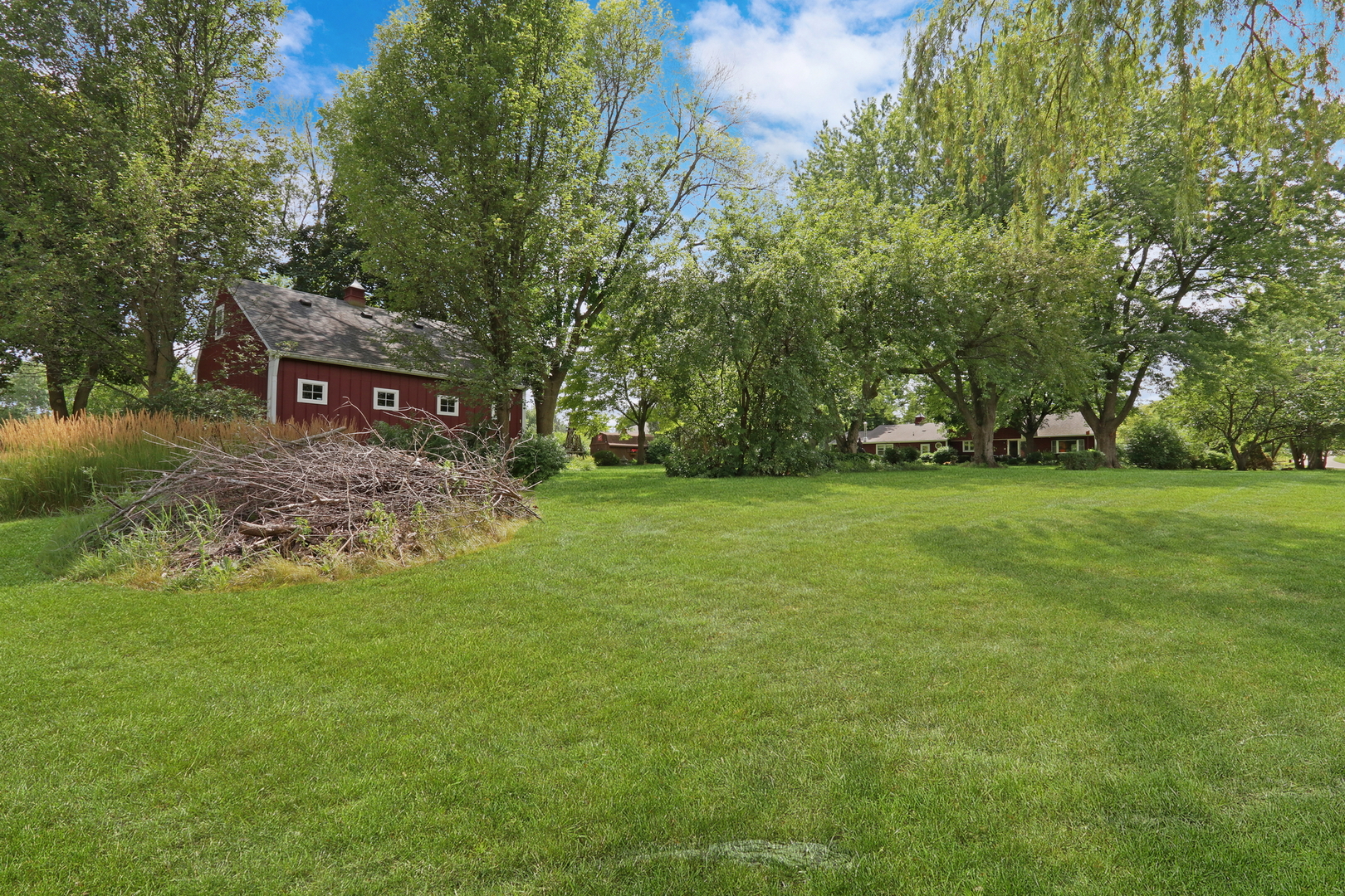 main property photo 17