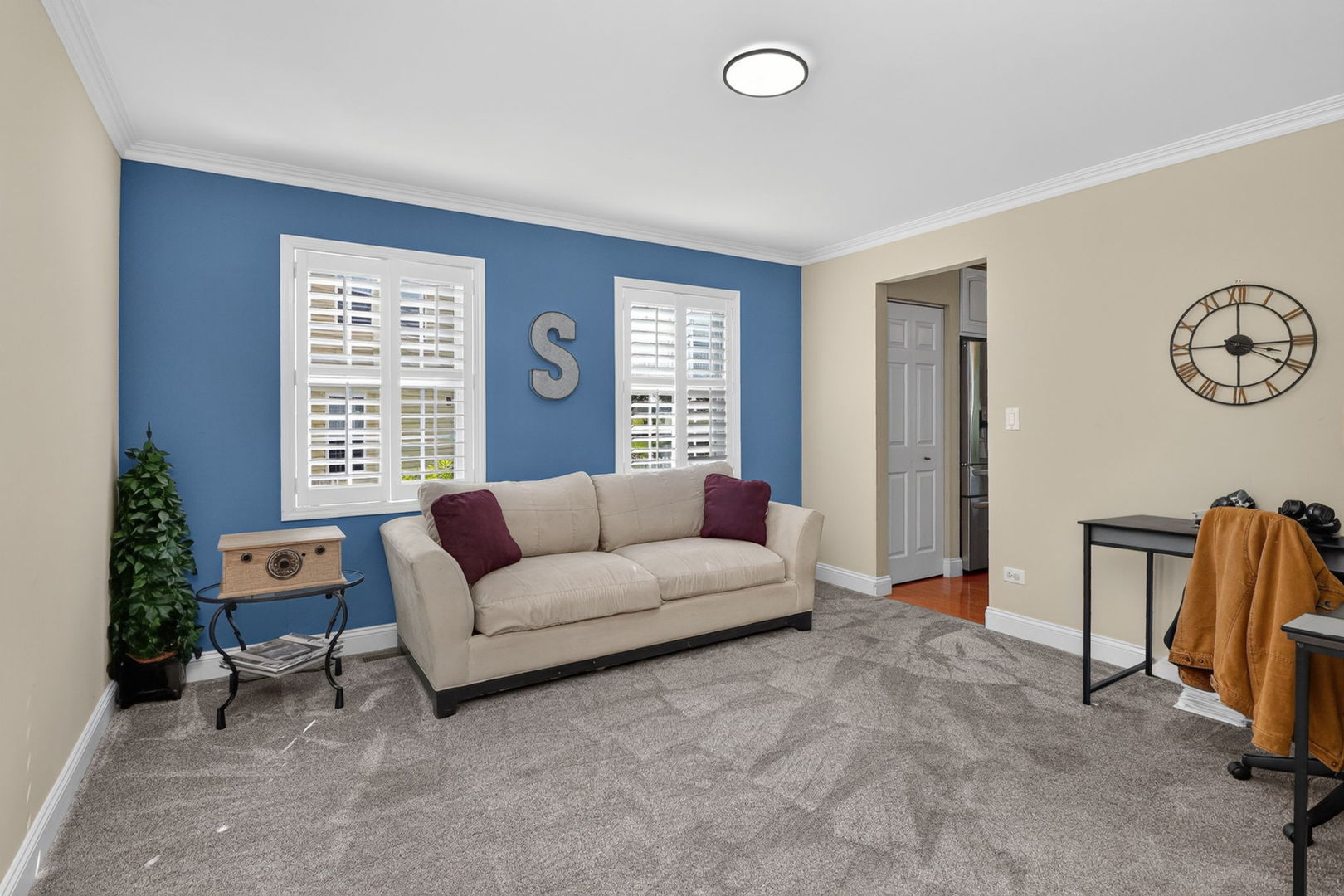main property photo 11