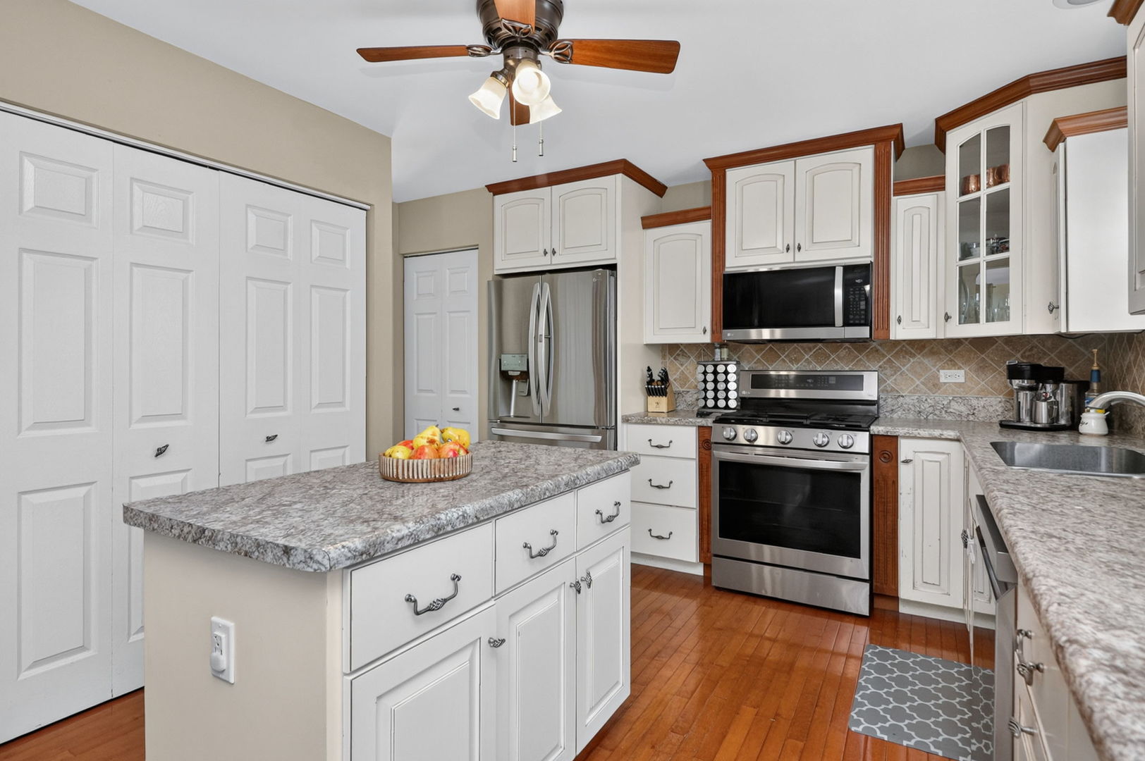 main property photo 8