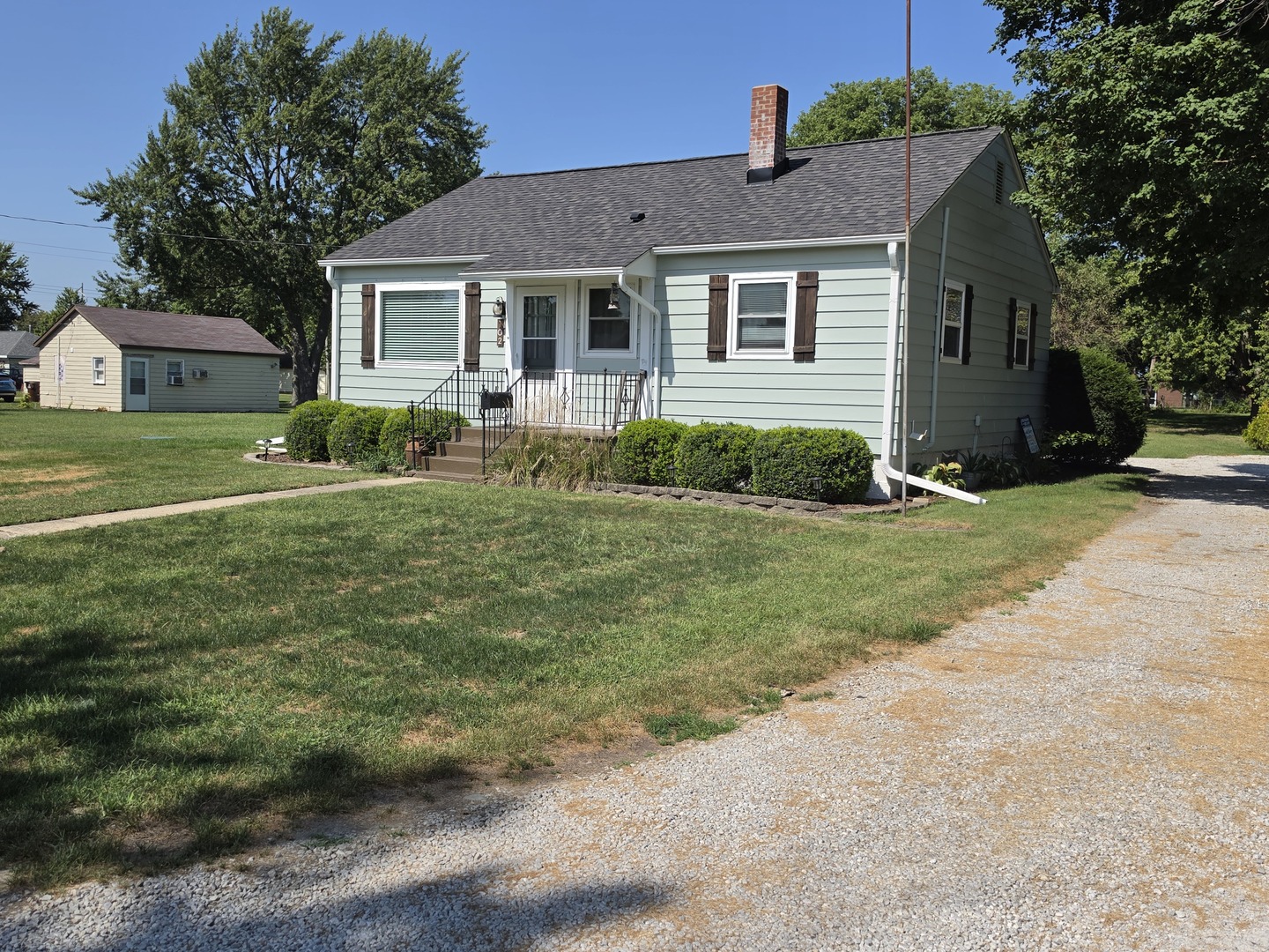 main property photo 5