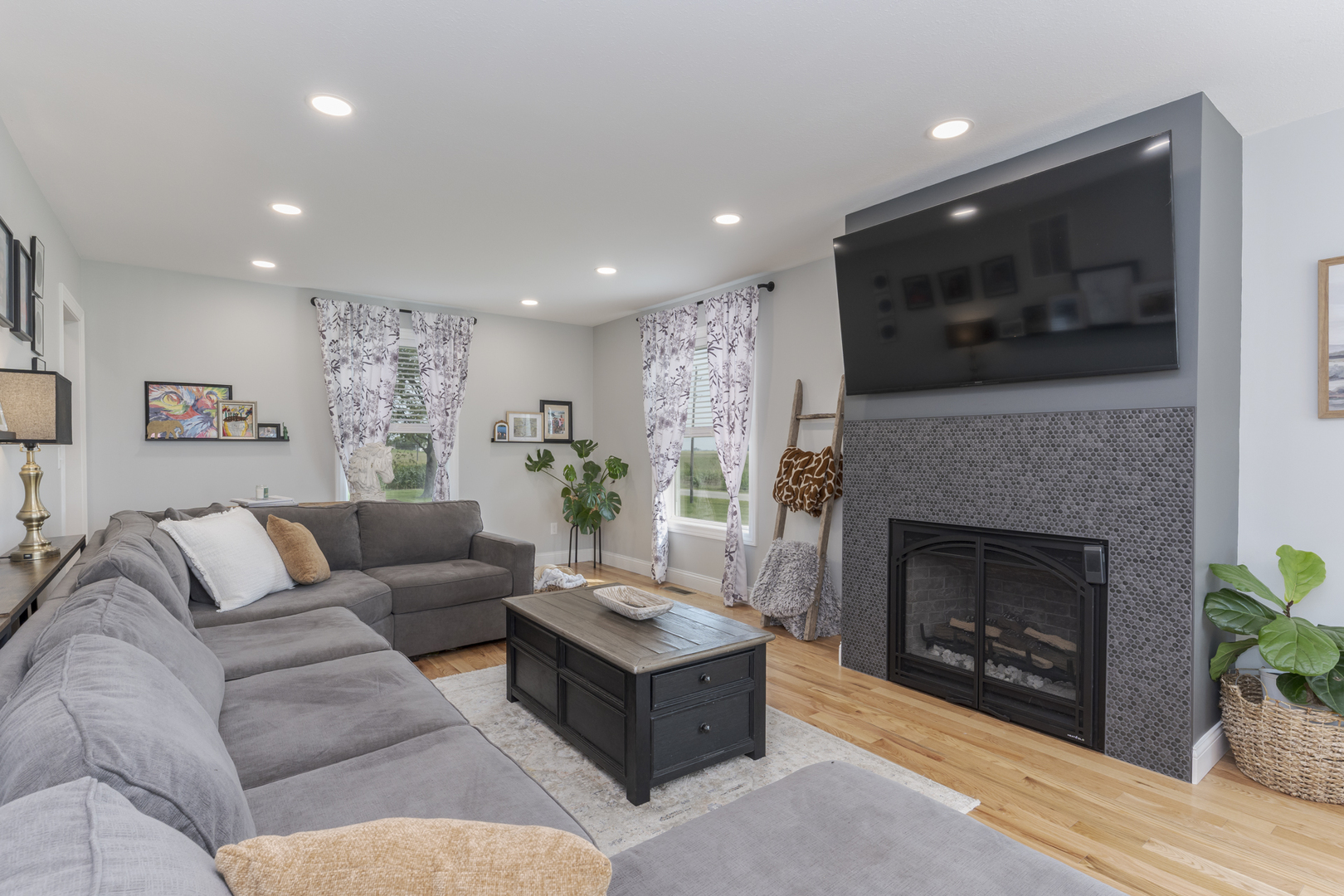property viewer photo 22
