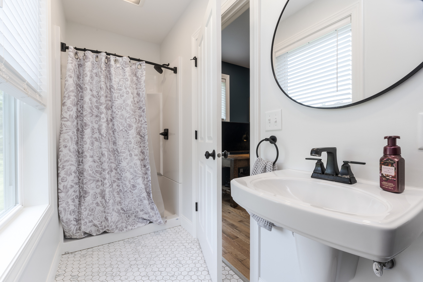 property viewer photo 27